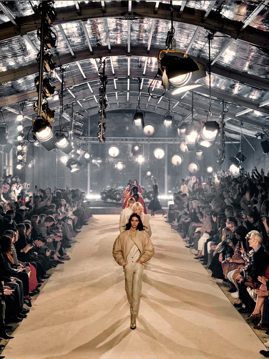 défilé de mode - location climatisation Chloe